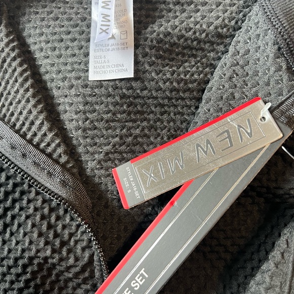 Black Textured Two-Piece Set - Picture 3 of 4